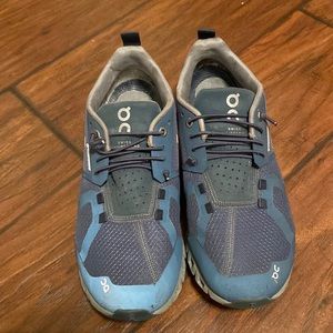 On running waterproof, ladies, size 7